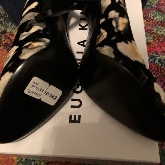 Brand new Velvet printed Eugenia Kim high heels - Picture 2 of 4